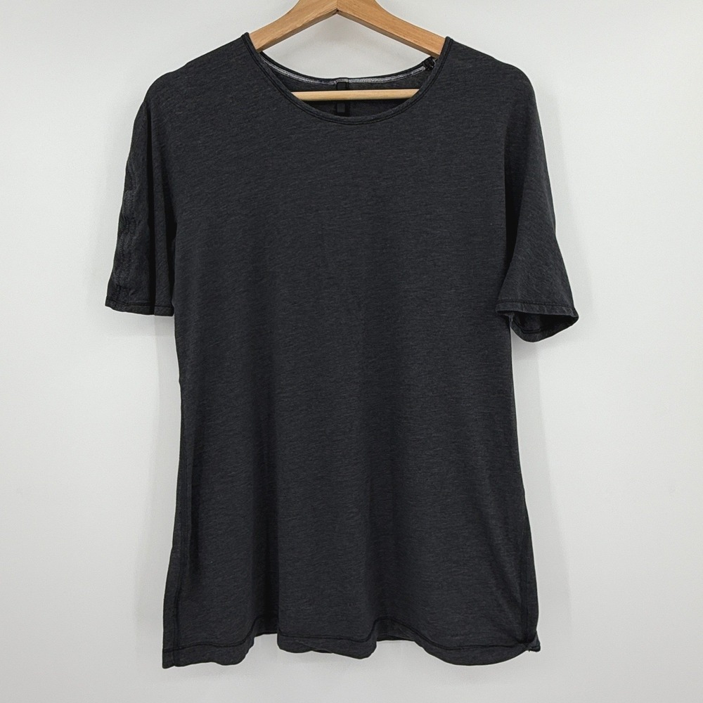 Lululemon Devotion Tee Womens Size 10? (see pics) Black Short Sleeve T-Shirt